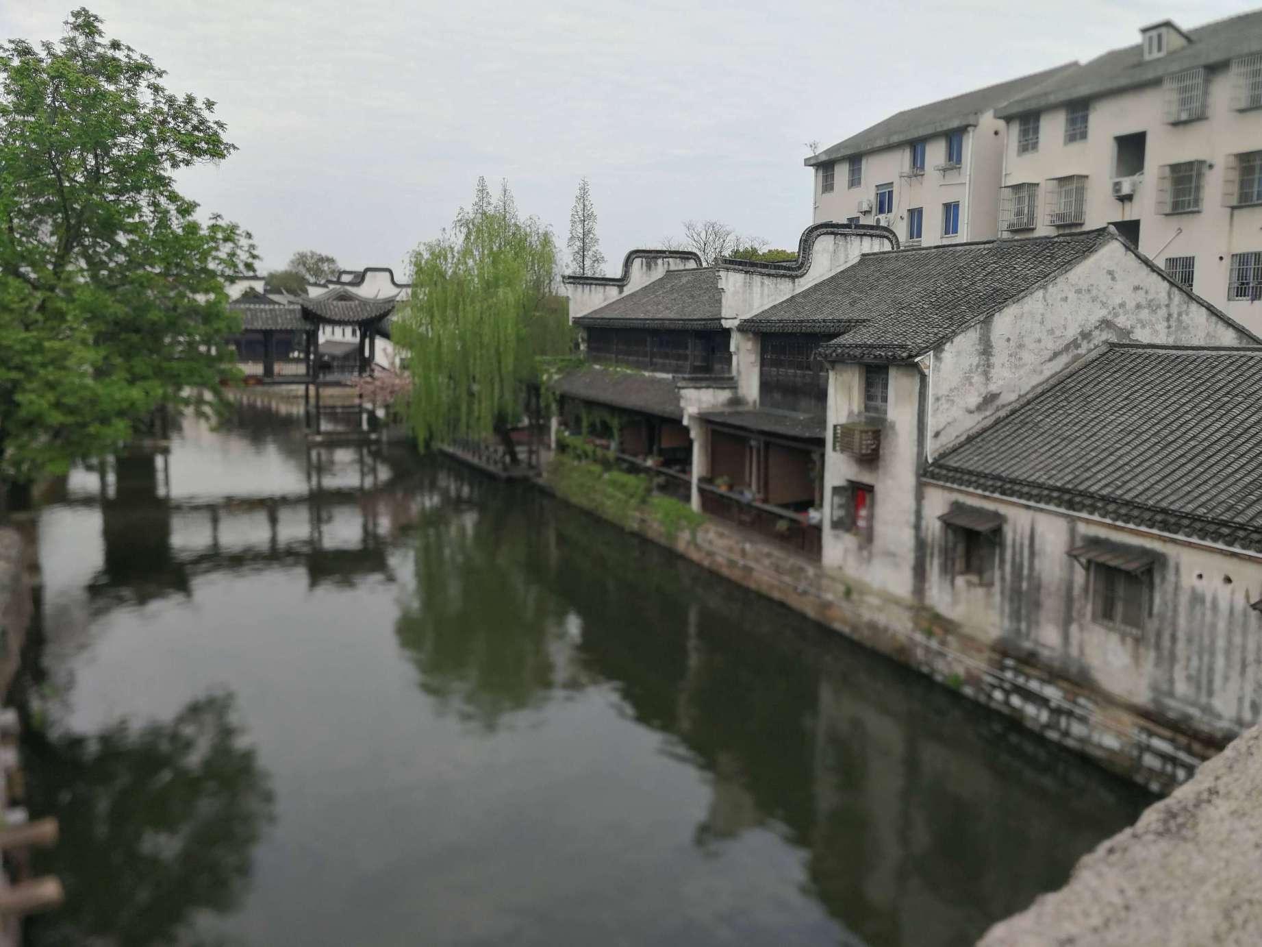 林徽因为他写了《你是人间四月天》,他却成为失败的“扫地工”